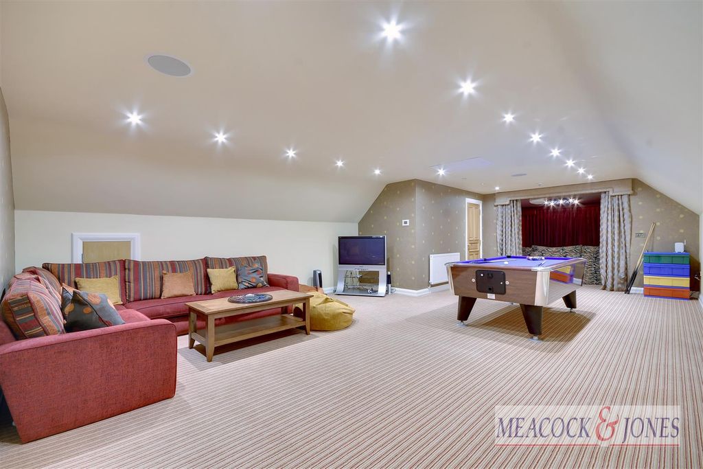 Additional image 33 of 7 bed detached house for saleHutton Mount, Brentwood CM13