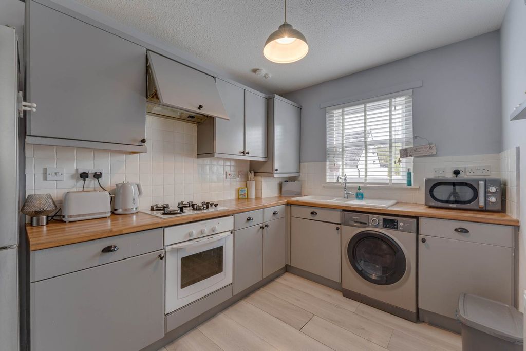 Additional image 5 of 2 bed flat for saleMarket Cross Mews, South Street, Houston PA6