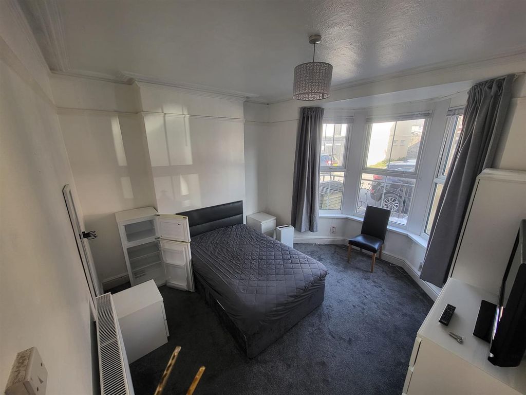 Room to rentCaewallis Street, Bridgend CF31