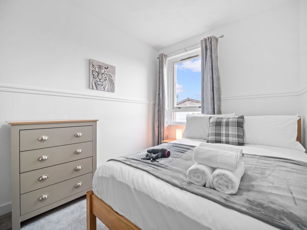 Additional image 8 of 2 bed flat to rentGlebe Road, Whitburn EH47