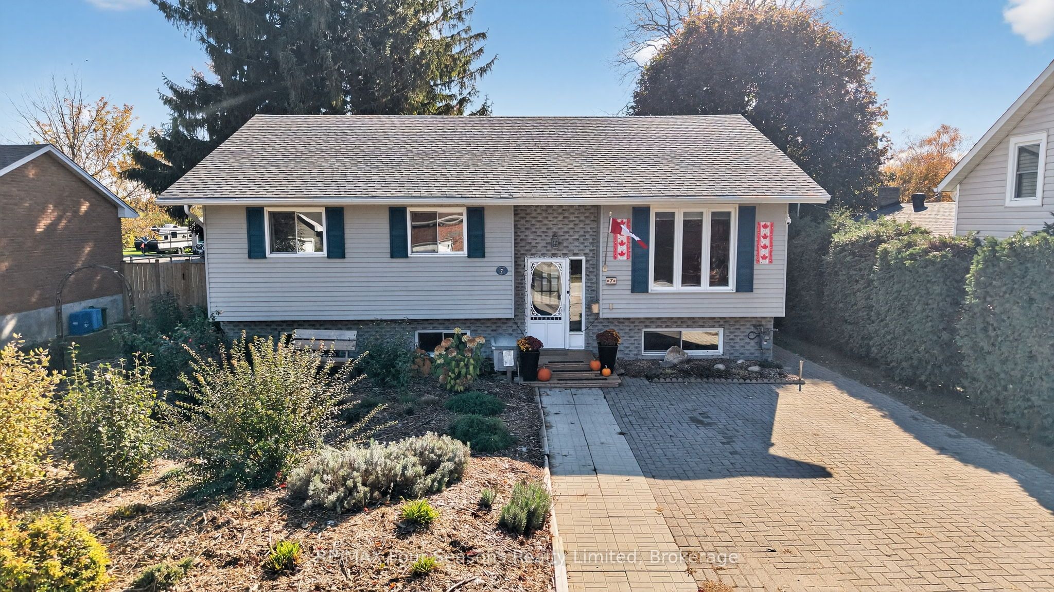 7 Batteaux Road, Clearview, ON, L0M 1P0