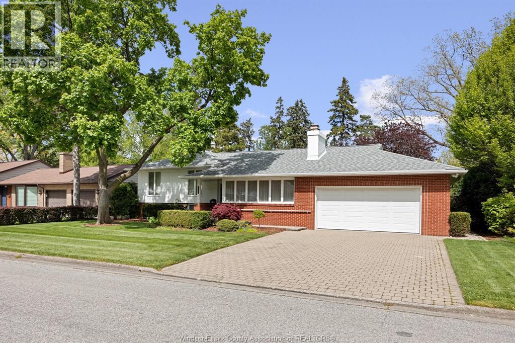 3662 Bruce , Windsor, ON, N9E1W8