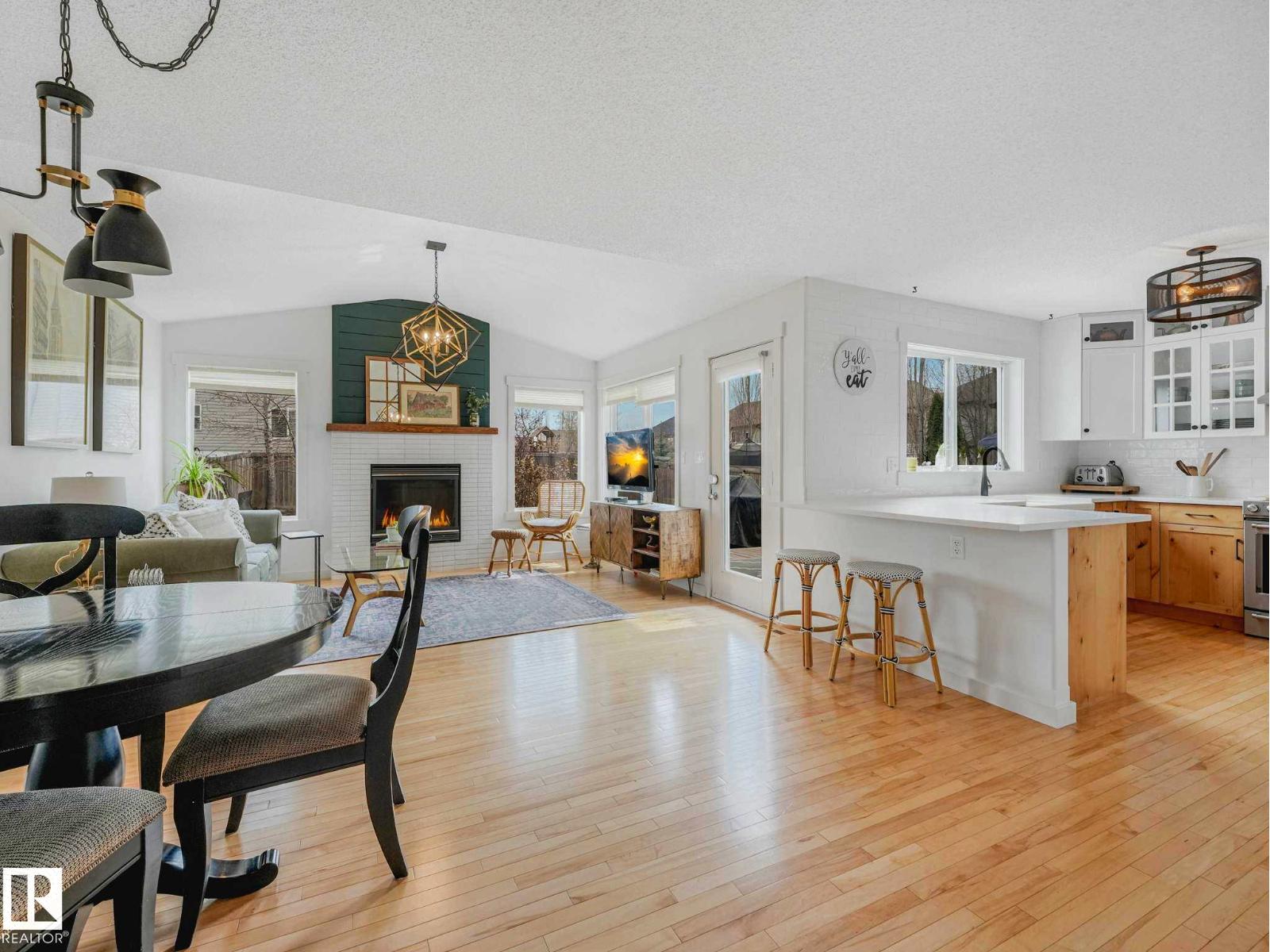 Additional image 4 of 6129 Stinson Way NW, Edmonton, AB, T6R0K2
