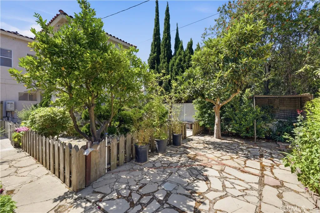 Additional image 51 of 10517 Cushdon Avenue, Los Angeles, CA 90064