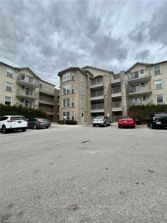 304-1480 Bishops Gate, Oakville, ON, L6M 4N4