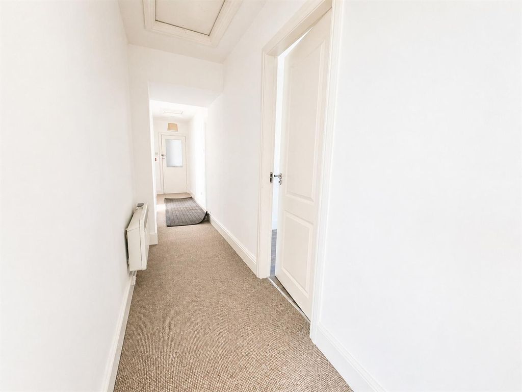 Additional image 9 of 3 bed flat to rentVictoria Parade, Pwllheli LL53