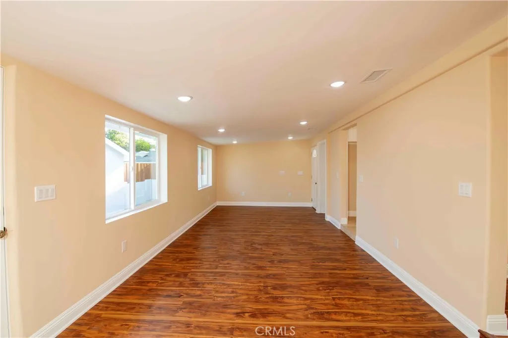 Additional image 23 of 22336 Saticoy St, Canoga Park, CA 91303