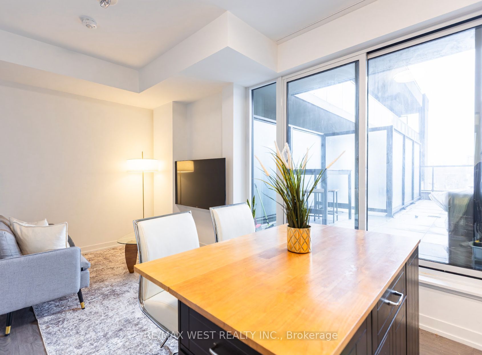 Additional image 2 of 313-270 Dufferin Street, Toronto, ON, M6K 0H8