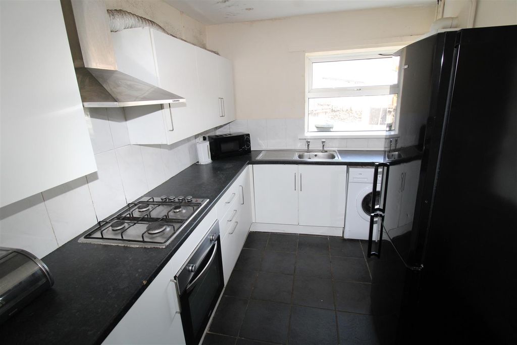 3 bed terraced house to rentStow Hill, Treforest CF37