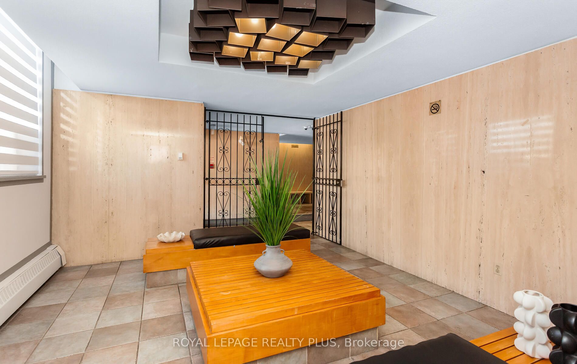 Additional image 3 of 1004-1 Four Winds Drive, Toronto, ON, M3J 2T1
