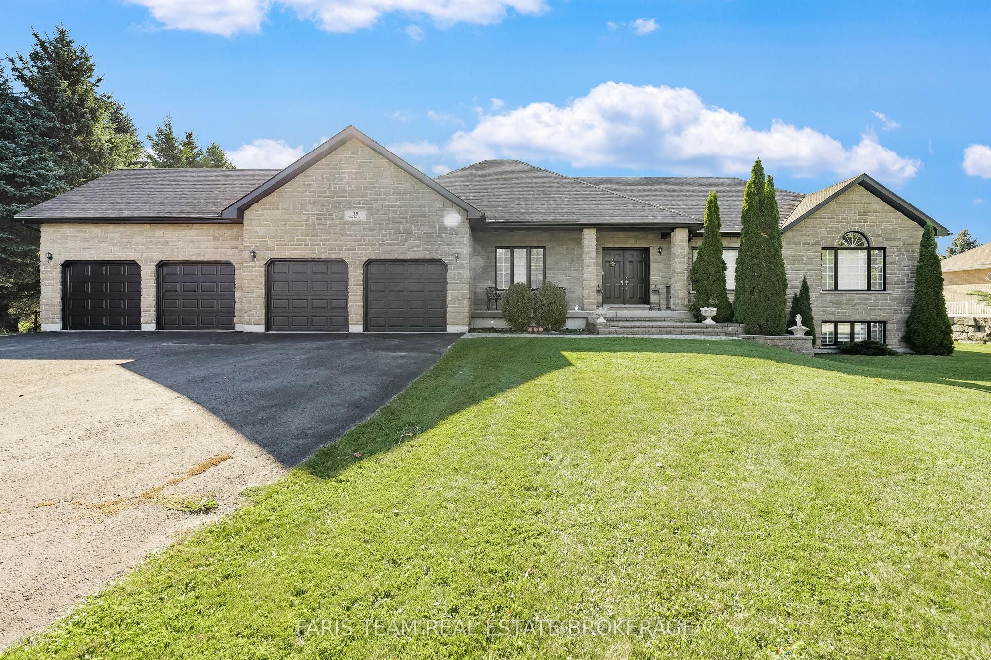 Additional image 3 of 39 Vanderpost Crescent, Essa, ON, L0L 2N0