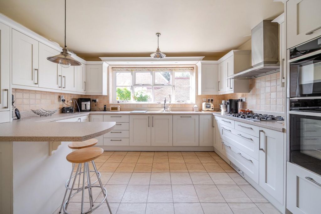 Additional image 2 of 4 bed property for saleLondon Road, Sandy SG19