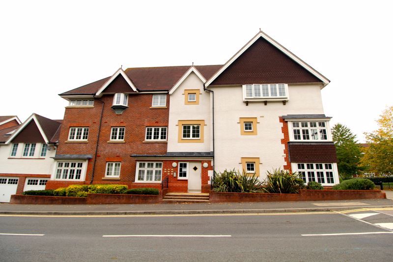 2 bed flat for saleLong Down Avenue, Cheswick Village BS16