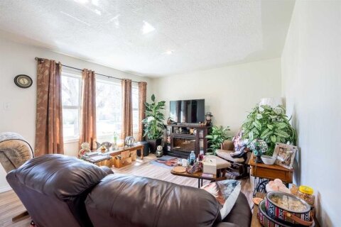 Additional image 8 of 734 4 Street S, Lethbridge, AB, T1J 2B1