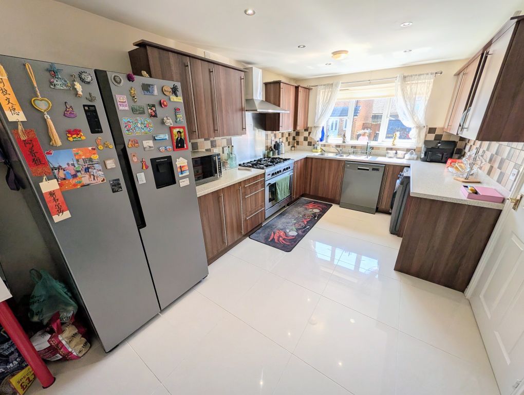 Additional image 2 of 4 bed semi-detached house to rentCefn Adda Close, Newport NP20