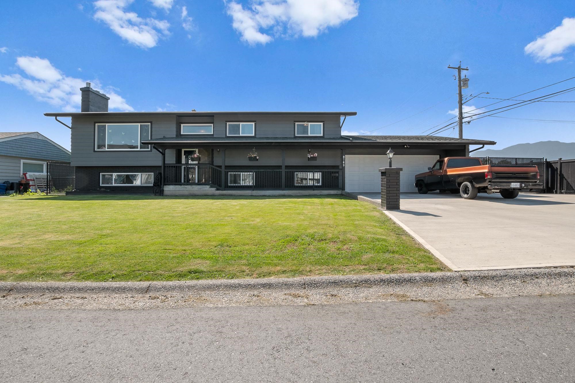 8789 Butchart Street, Chilliwack, BC, V2P 5S2