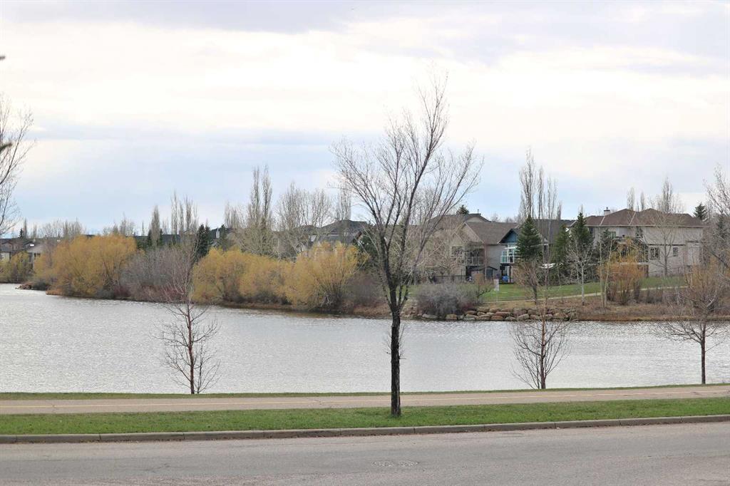 Additional image 3 of 140 Promenade Way SE, Calgary, AB, T2Z 4E9