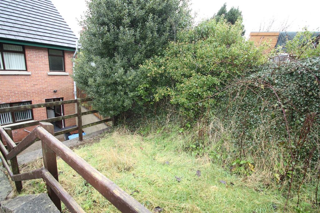 Additional image 14 of 2 bed end terrace house to rentRed Row, Ballynahinch BT24