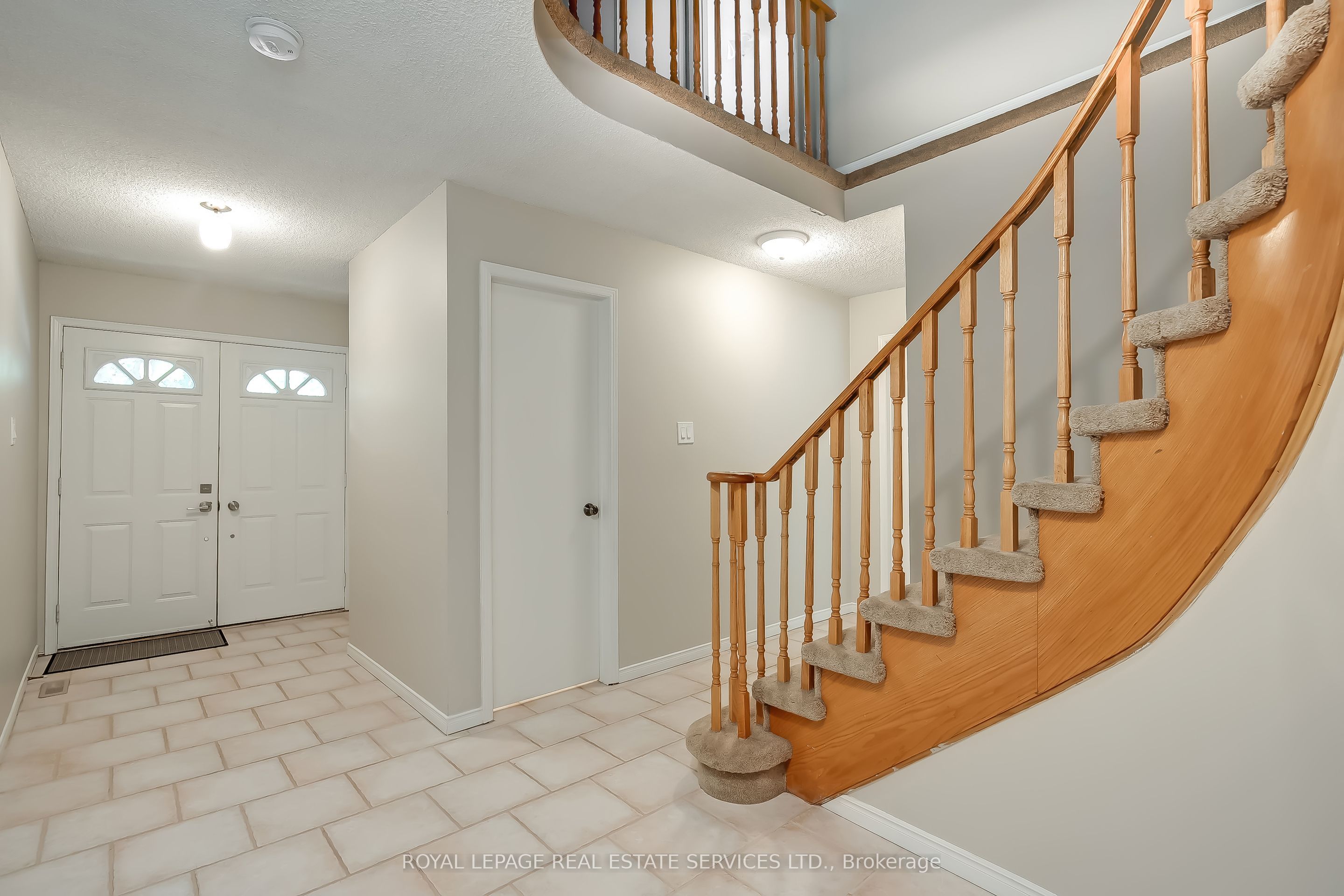 265 Mississaga Street, Oakville, ON, L6L 6J8 photo 3