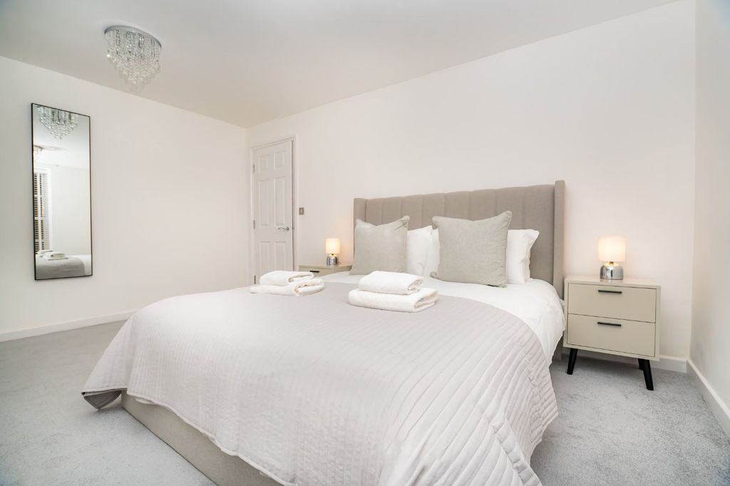 Additional image 28 of 5 bed flat for saleGrosvenor Street, Cheltenham, Gloucestershire GL52