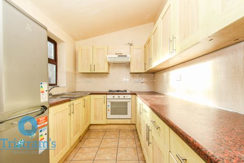 Teversal Avenue, Lenton NG7