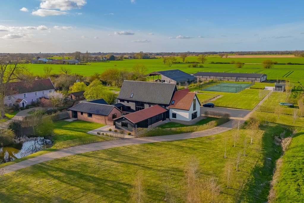 6 bed barn conversion for saleBedfield Road, Woodbridge IP13