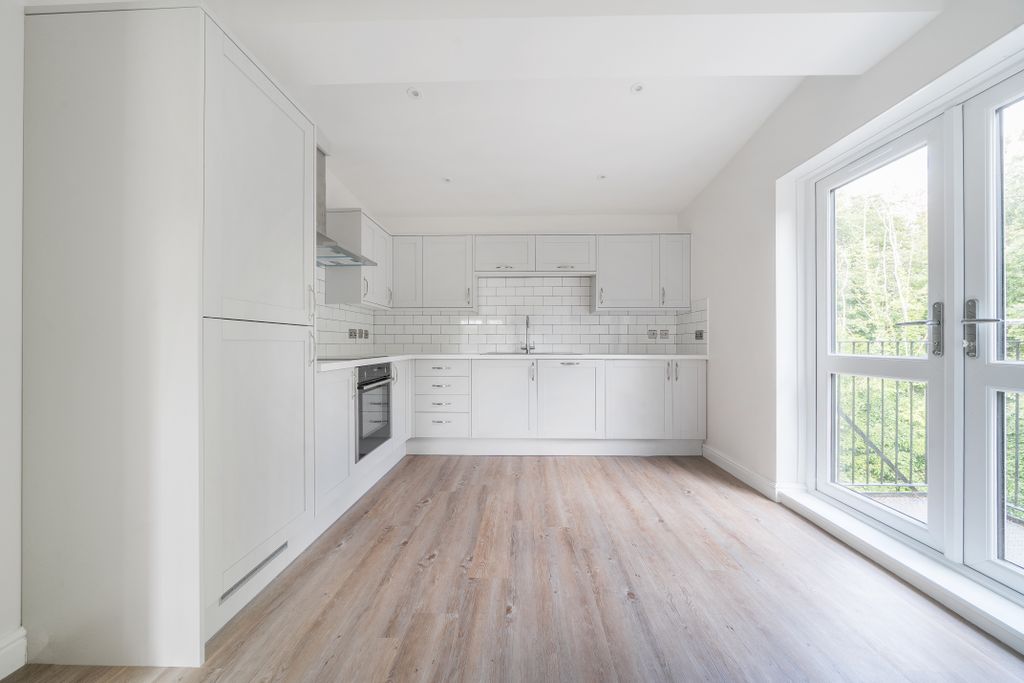 Additional image 2 of 2 bed flat to rentKingfisher Court, Avonpark Village, Limpley Stoke BA2
