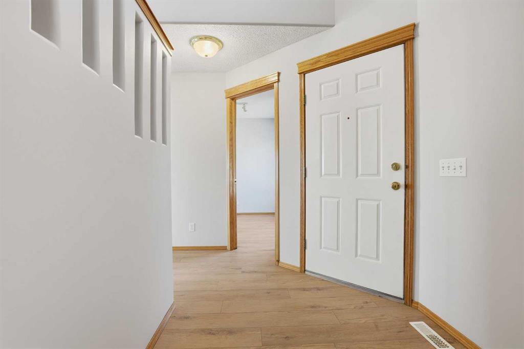 Additional image 5 of 93 Somerglen Park SW, Calgary, AB, T2Y3M5