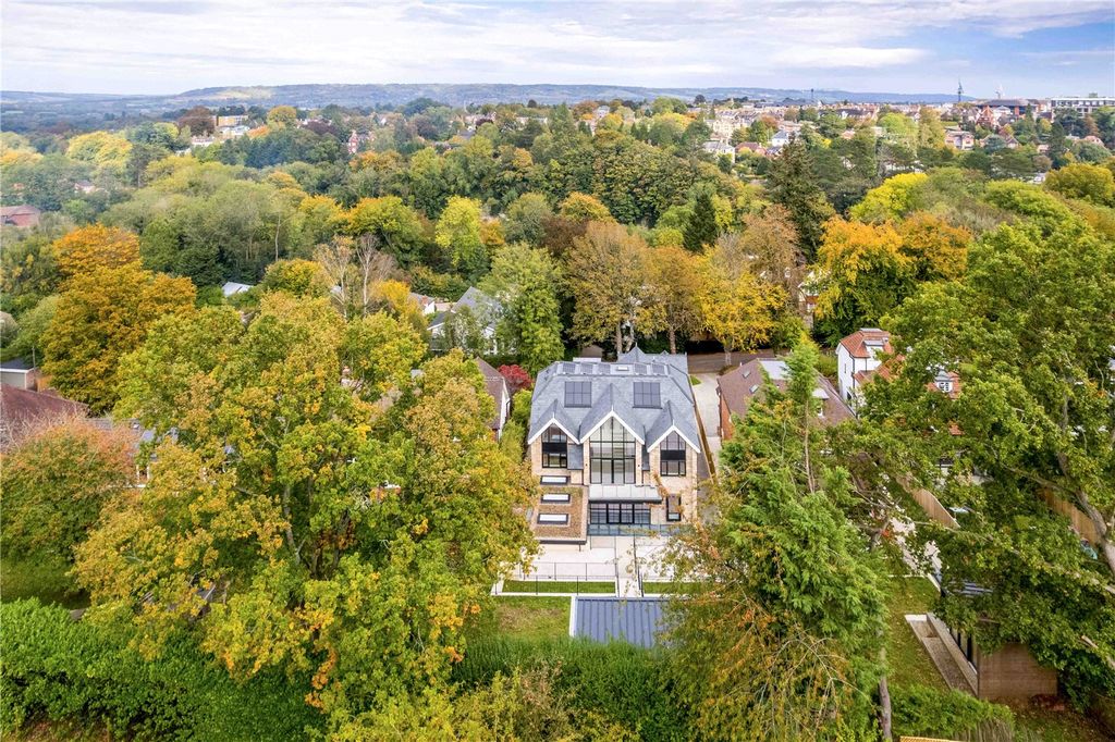 6 bed detached house to rentOakhill Road, Sevenoaks, Kent TN13