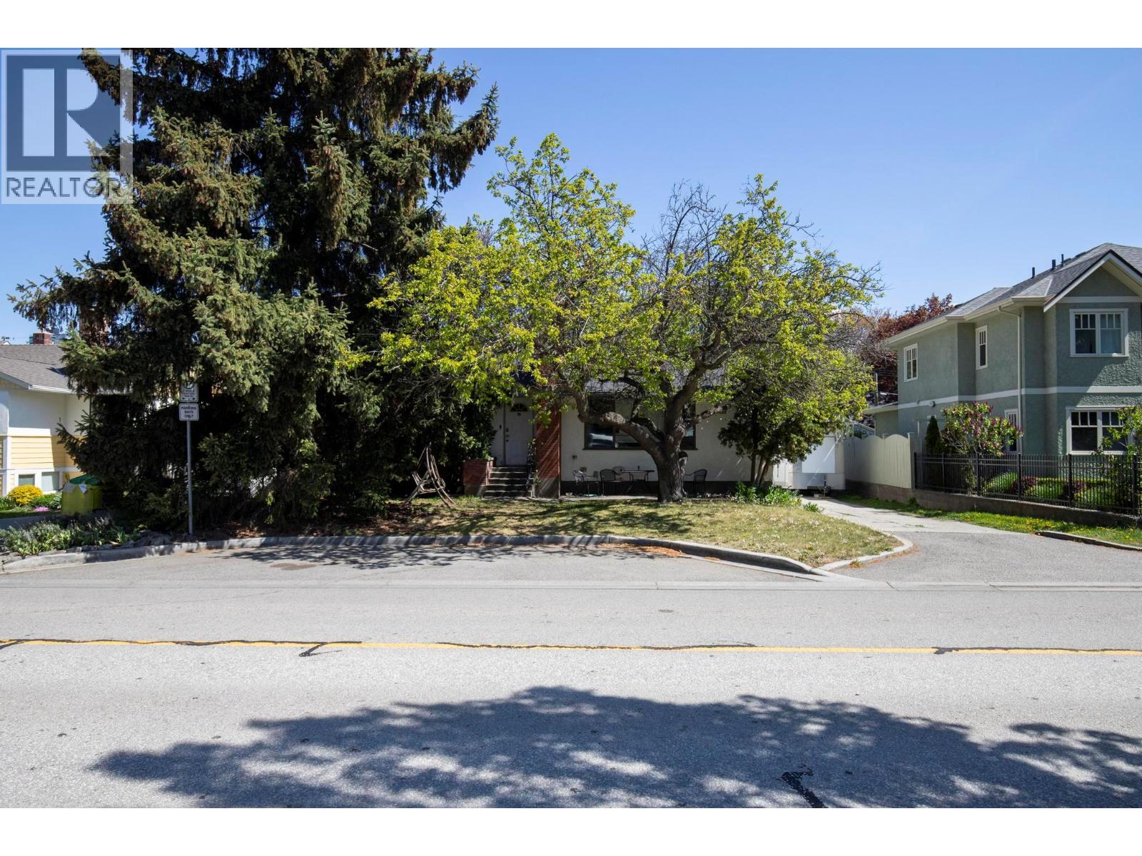 Additional image 5 of 1829 Abbott Street, Kelowna, BC, V1Y1B6