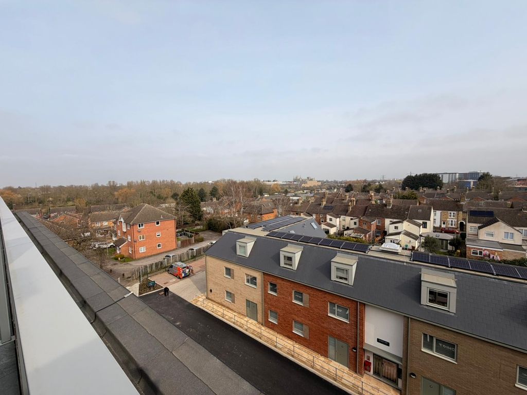 Additional image 6 of 2 bed penthouse to rent404 Guild House, Oundle Road, Peterborough PE2