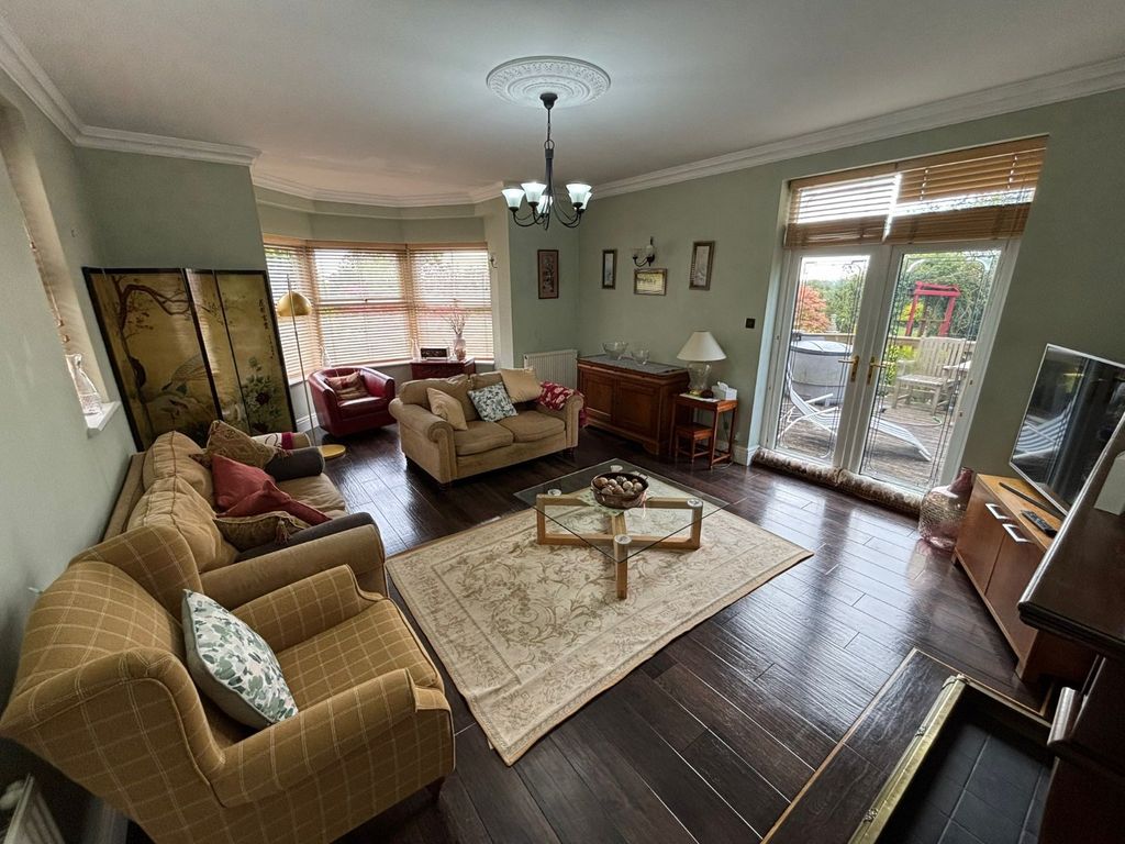 Additional image 3 of 4 bed detached house to rentCastle Road, Cottingham, East Yorkshire HU16