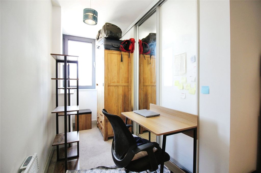 Additional image 5 of 1 bed flat for sale310 Kings Road, Reading RG1