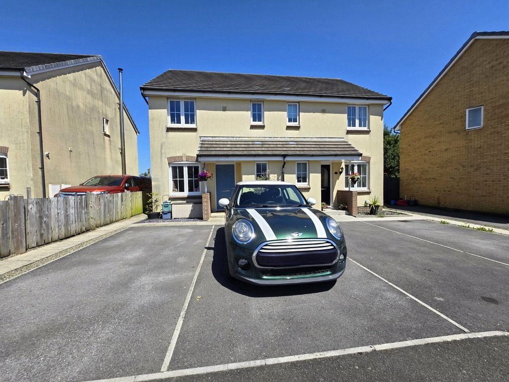 Additional image 2 of 3 bed semi-detached house to rentCastleton Grove, Haverfordwest, Pembrokeshire SA62