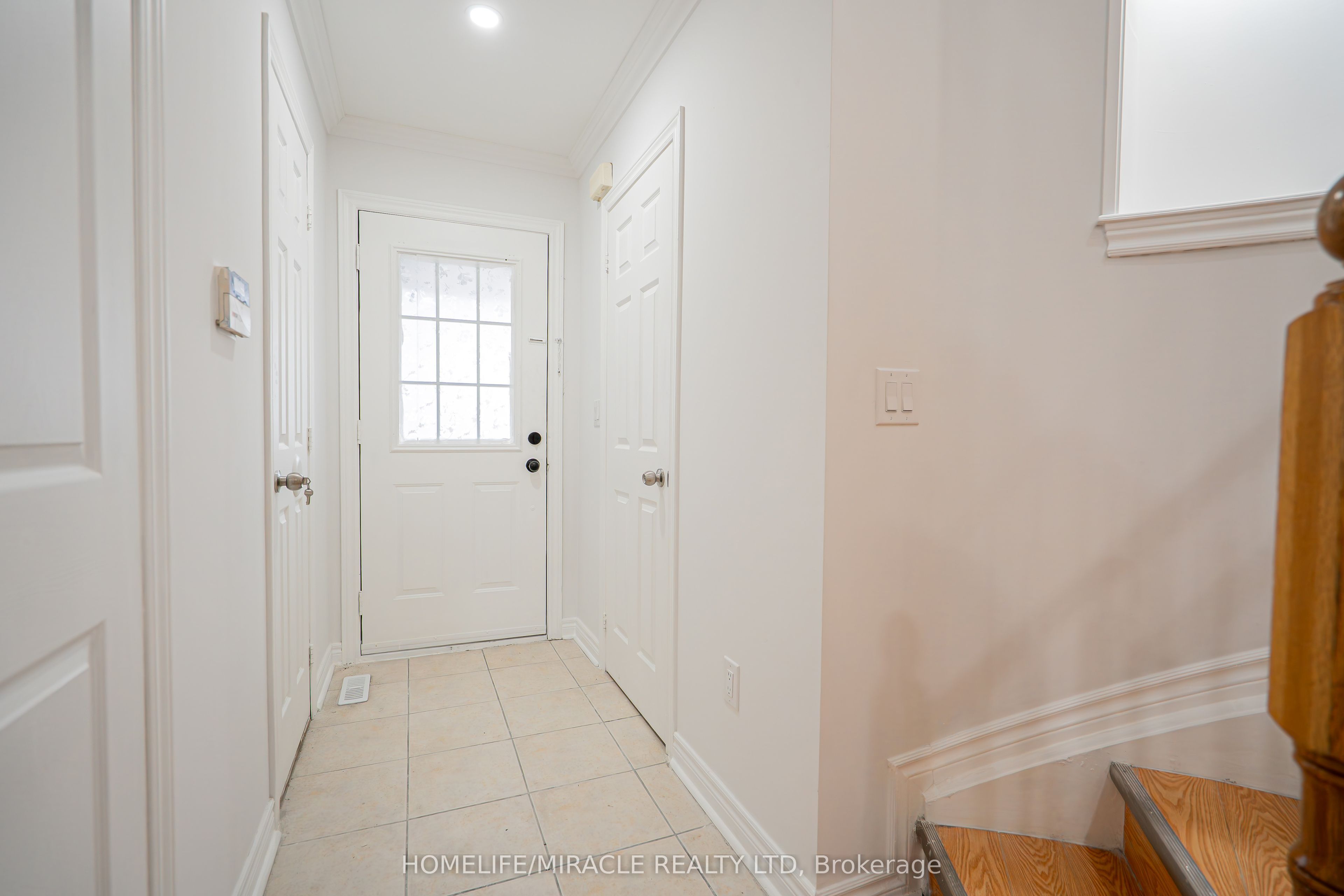 20-21 Eastview Gate, Brampton, ON, L6P 1P6 photo 5