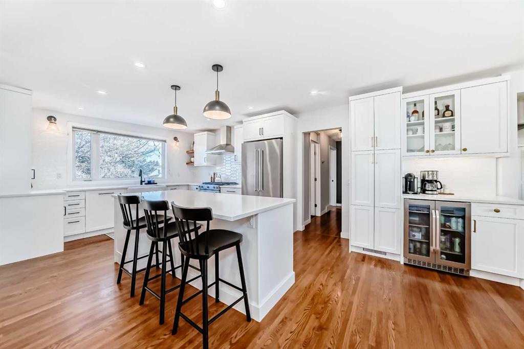 Additional image 6 of 984 Canaveral Crescent SW, Calgary, AB, T2W 1N5