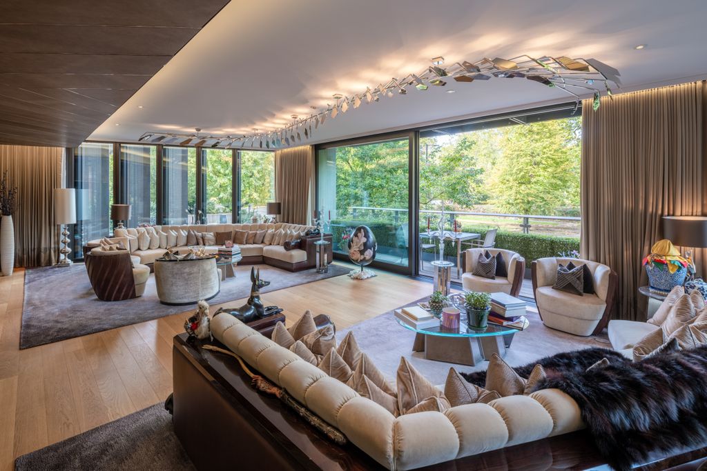 Additional image 3 of 4 bed flat for saleOne Hyde Park, Knightsbridge, London SW1X, United Kingdom