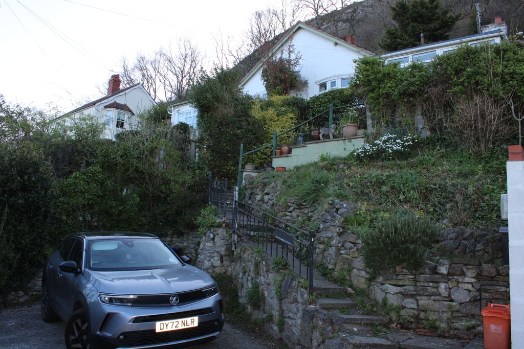 2 bed bungalow to rentBishopswood Road, Prestatyn LL19