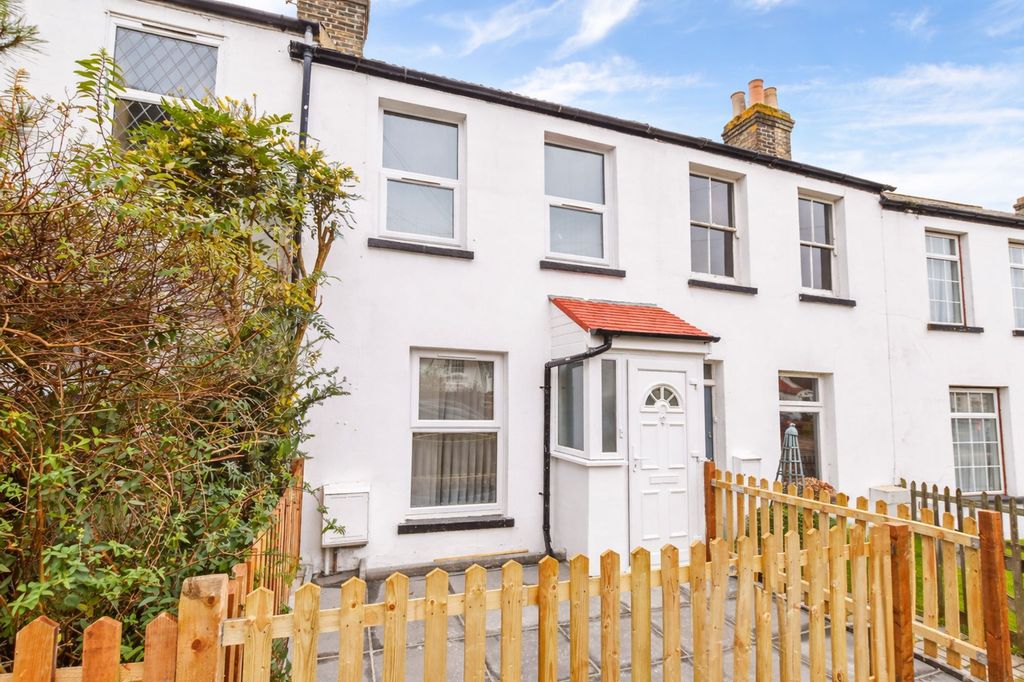 3 bed terraced house to rentWorlds End Lane, Orpington BR6