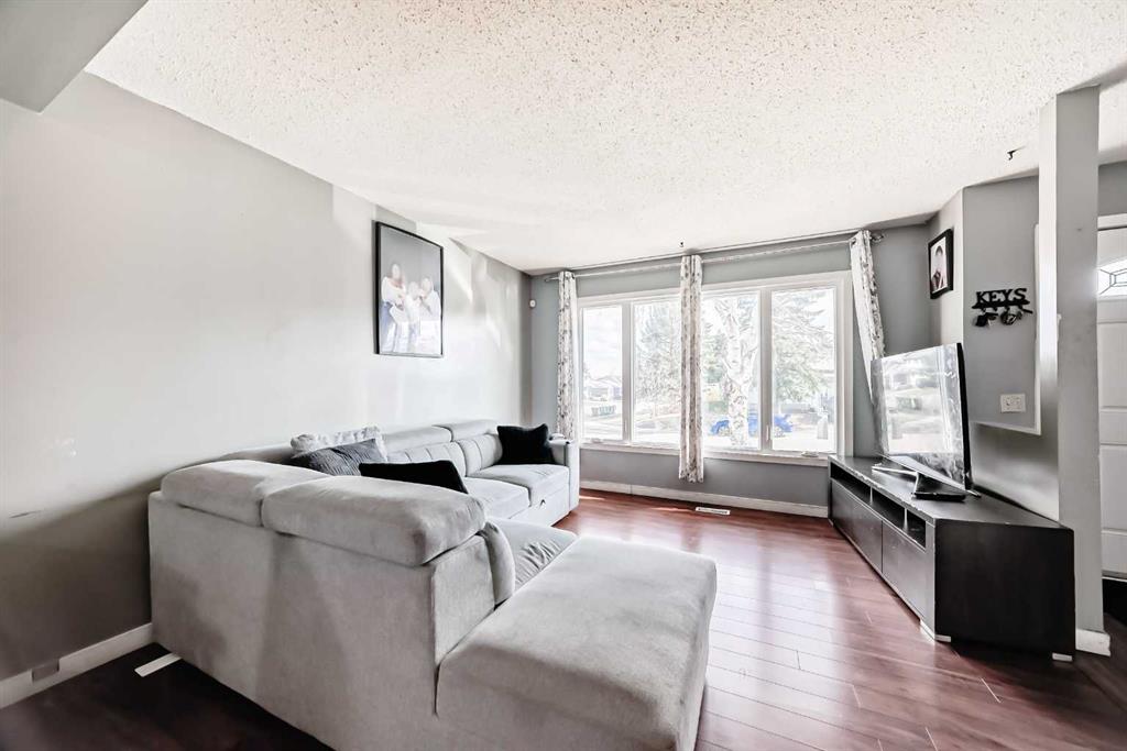 Additional image 6 of 4 Fonda Crescent SE, Calgary, AB, T2A 5S6