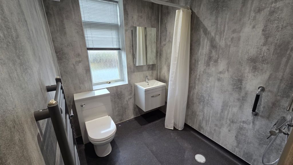Additional image 14 of 3 bed flat to rentMain Street, Auchinleck KA18