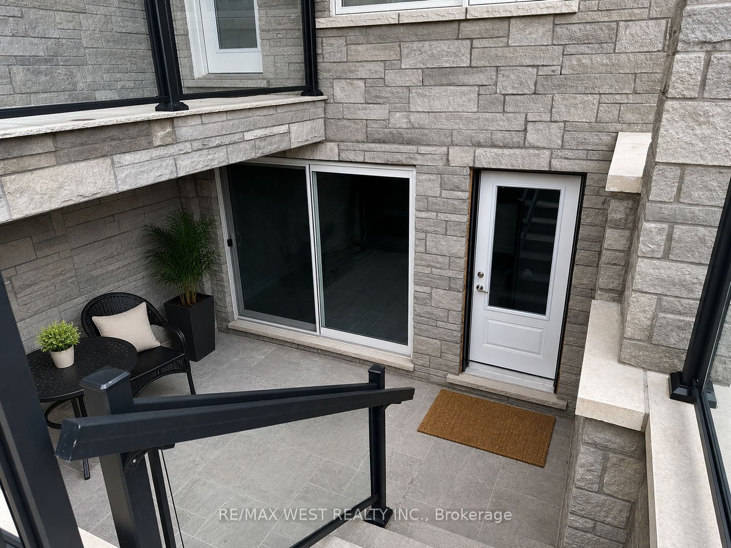 Additional image 2 of Basement-431 Concord Avenue, Toronto, ON, M6H 2P9