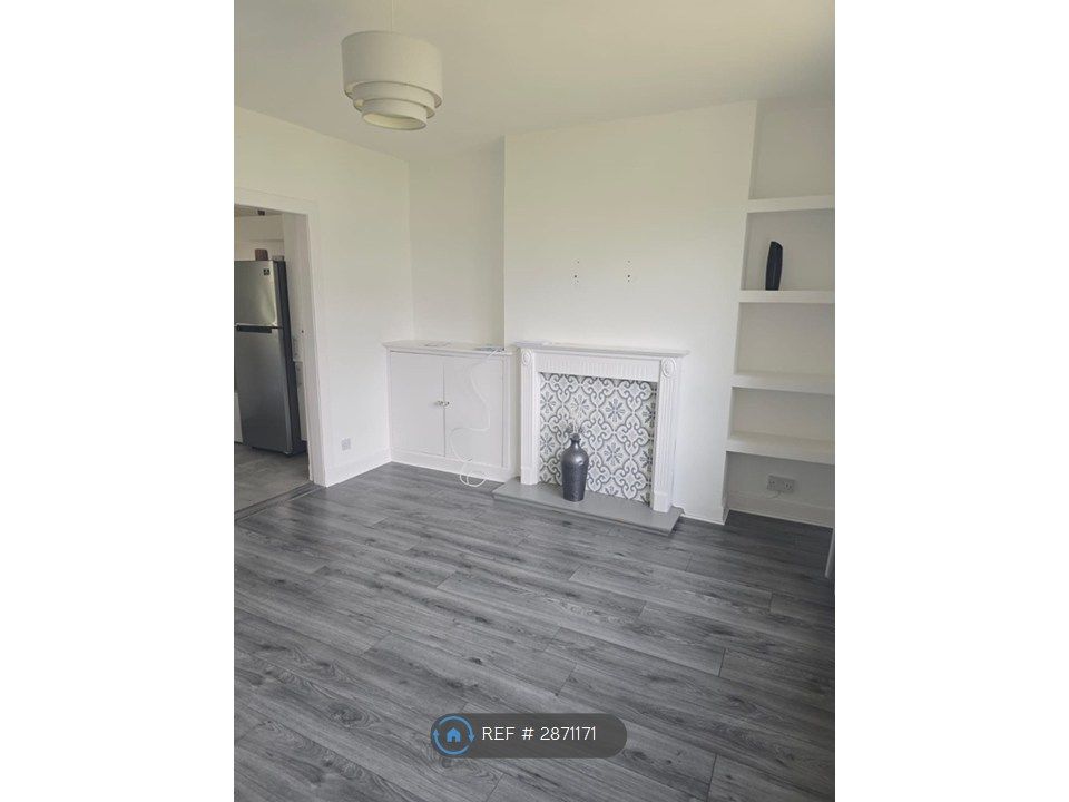 Additional image 4 of 2 bed flat to rentElm Road, Clydebank G81
