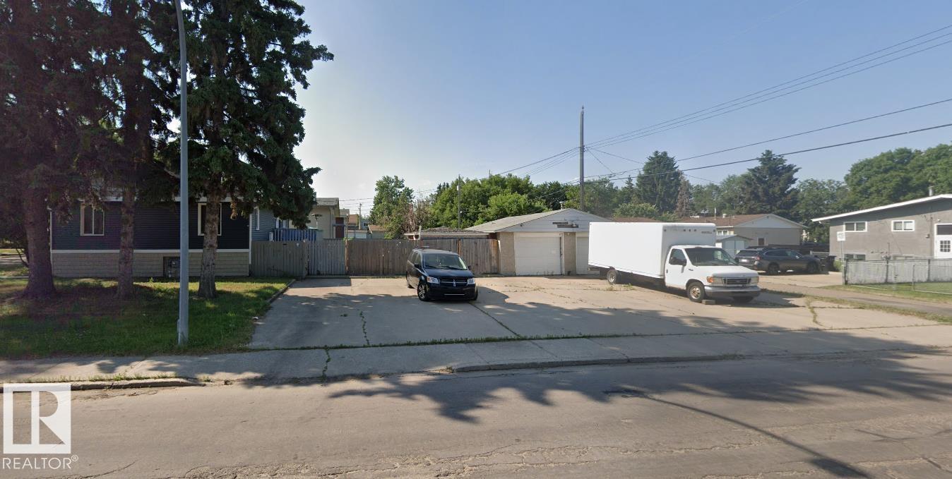 Additional image 2 of 11834 44 Street NW, Edmonton, AB, T5W2S5