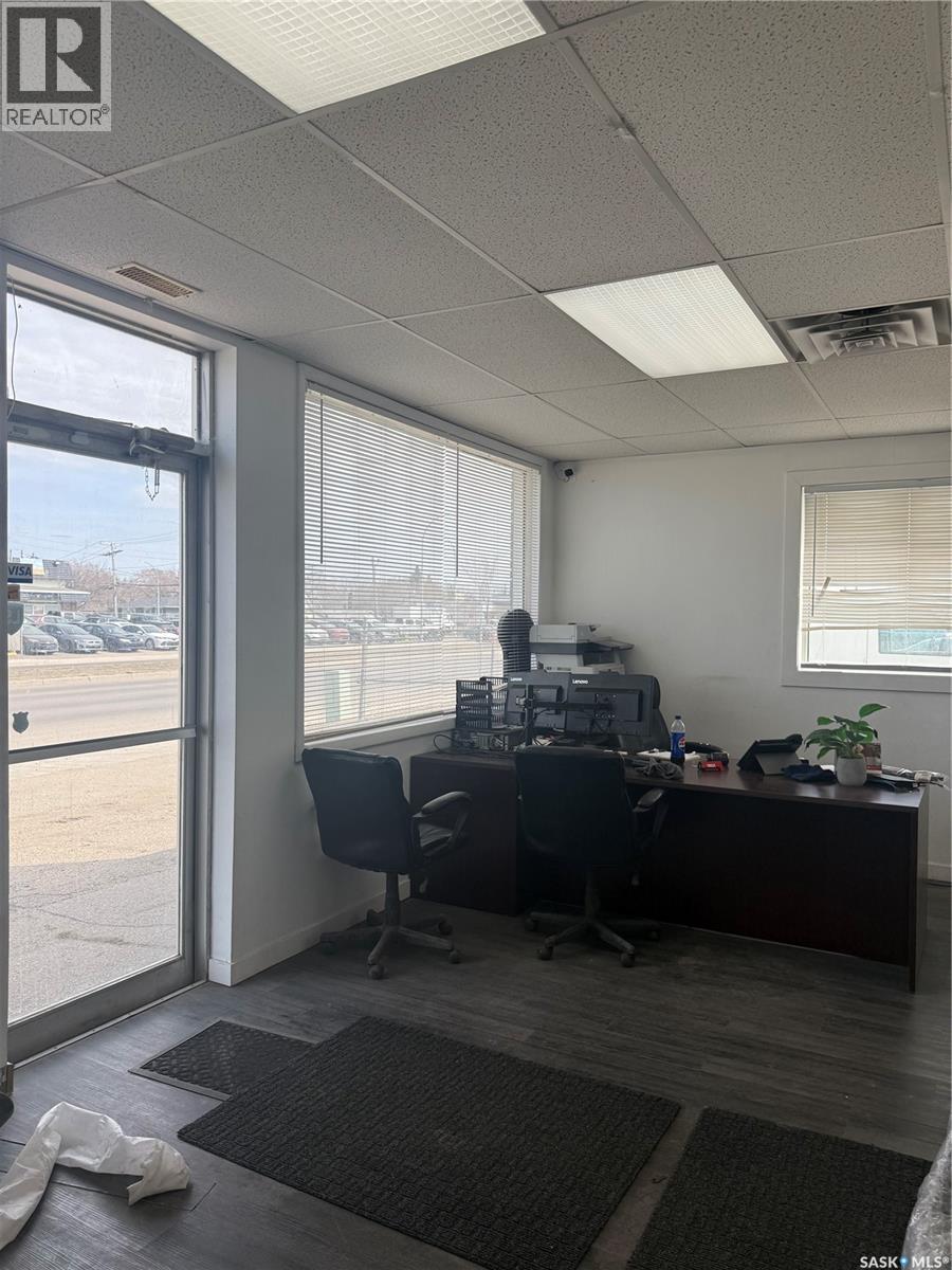 Additional image 5 of 1550 Park Street, Regina, SK, S4N2G1