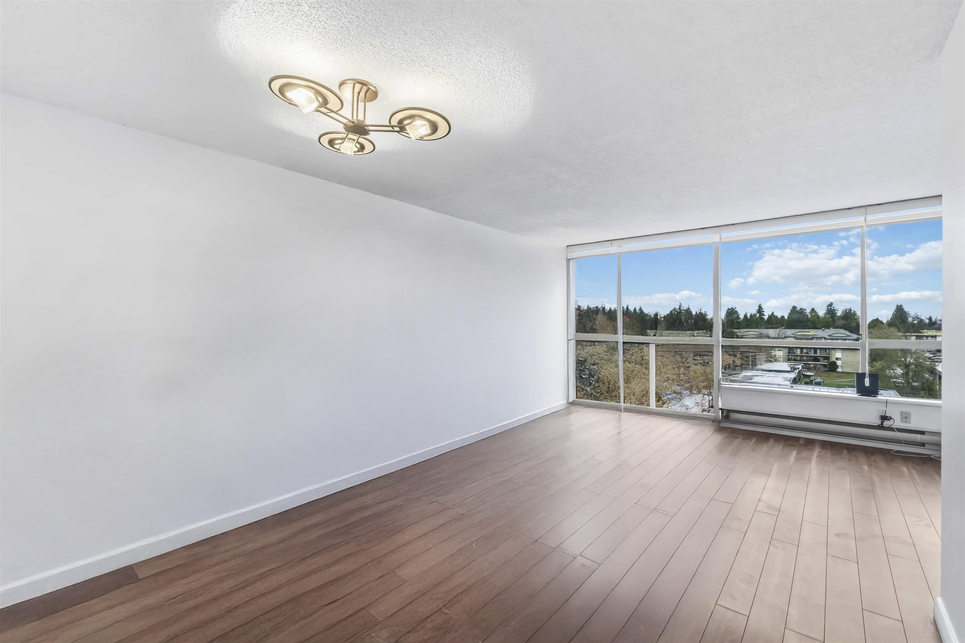 Additional image 6 of 701-14881 103a Avenue, Surrey, BC, V3R 0M5