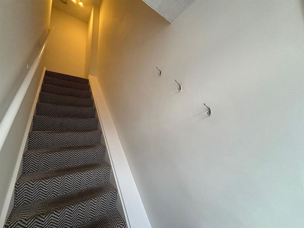 Additional image 2 of 2 bed flat to rentHigh Street, Caeharris, Merthyr Tydfil CF48