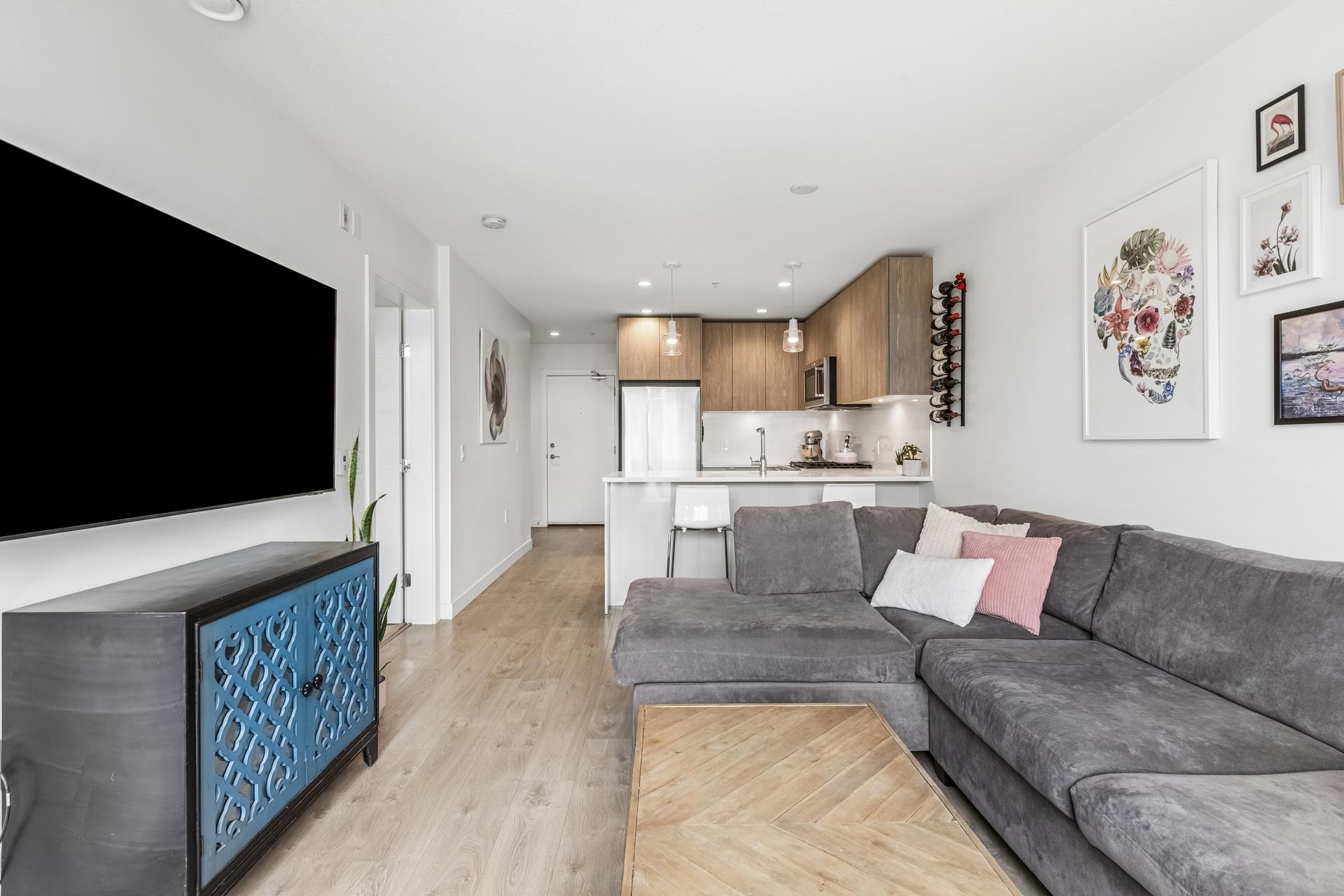Additional image 6 of 511-108 8th Street E, North Vancouver, BC, V7L 0H1