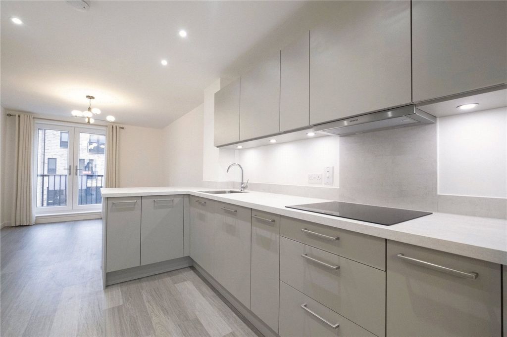 Additional image 5 of 4 bed terraced house for saleMadeira Street, Greenock PA16