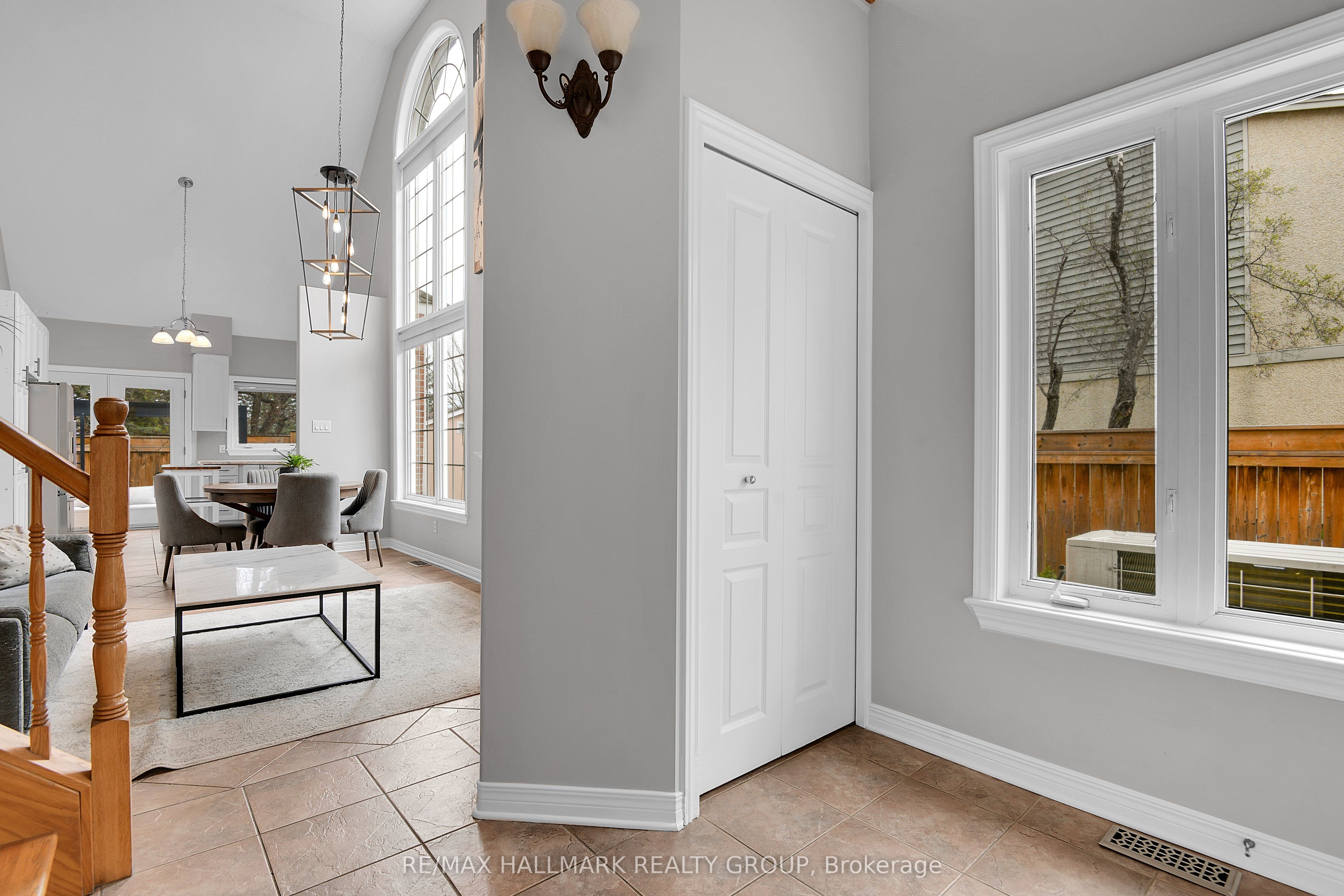 Additional image 6 of 214 Laura Private, Ottawa, ON, K1B 1C8